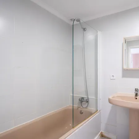 Host Wise - Large Flat W Terrace - Ace Location At Aliados